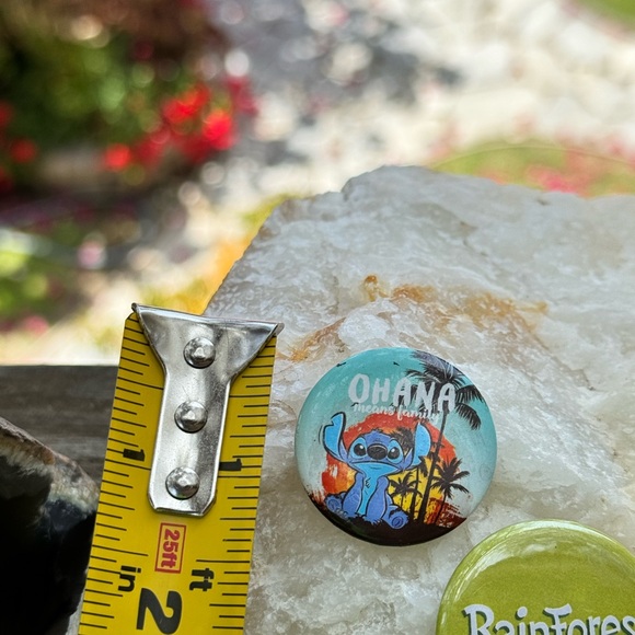 (4) Disney Button Pins - Picture 4 of 7